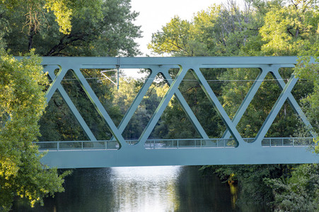 Ausbaustrecke der neu elektrifizierten Südbahn bei Lindau