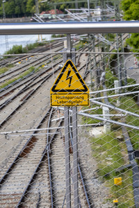 Ausbaustrecke der neu elektrifizierten Südbahn bei Lindau