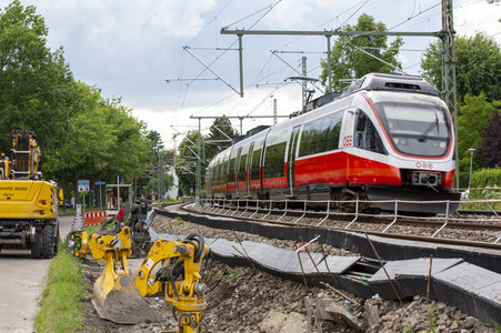 Ausbaustrecke der neu elektrifizierten Südbahn bei Lindau