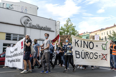 Demonstration zur Rettung des Kinos Colosseum in Berlin