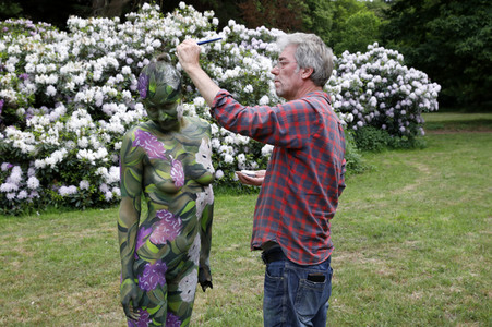 NATURE ART: Rhododendron Bodypainting