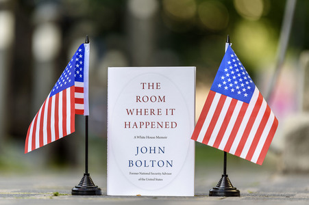 Symbolfoto: Memoiren von John Bolton