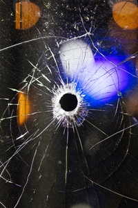 Symbolfoto Einschussloch