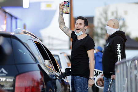 Autokino-Konzert von Le Shuuk in Bonn