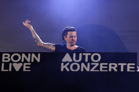 Autokino-Konzert von Le Shuuk in Bonn