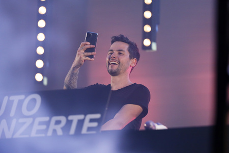 Autokino-Konzert von Le Shuuk in Bonn