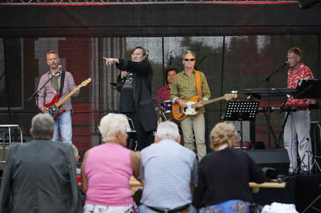 Picknickkonzert mit Ulli und die grauen Zellen in Werder