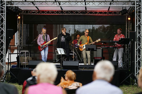 Picknickkonzert mit Ulli und die grauen Zellen in Werder