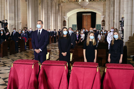 Gedenkmesse für die Opfer des Coronavirus in Madrid