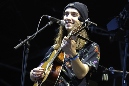 Autokinokonzert von Desmond Lewis in Hamburg