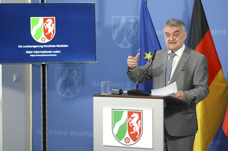 Pressestatement von Herbert Reul in Düsseldorf