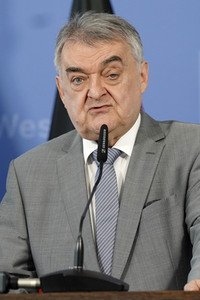 Pressestatement von Herbert Reul in Düsseldorf