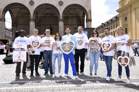 Schausteller-Kundgebung 'Rettet unsere Märkte und Volksfeste' in München