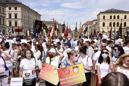 Schausteller-Kundgebung 'Rettet unsere Märkte und Volksfeste' in München