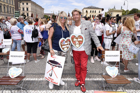 Schausteller-Kundgebung 'Rettet unsere Märkte und Volksfeste' in München