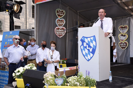 Schausteller-Kundgebung 'Rettet unsere Märkte und Volksfeste' in München