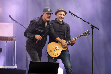 Autokultur-Konzert von Fury in the Slaughterhouse in Hannover