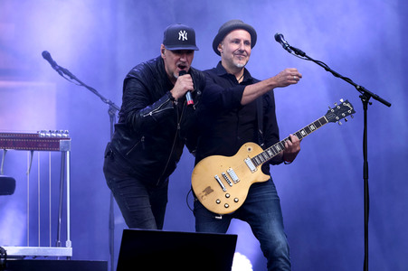 Autokultur-Konzert von Fury in the Slaughterhouse in Hannover