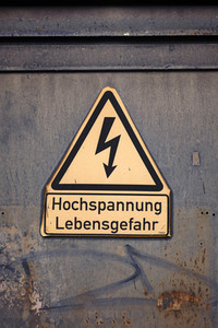 Symbolfoto Hochspannung