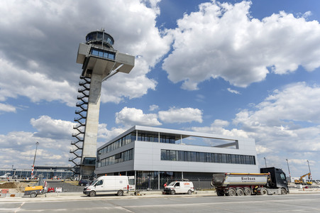 Vorfeld-Baustelle am Flughafen Berlin Brandenburg in Schönefeld