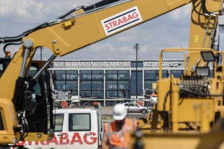 Vorfeld-Baustelle am Flughafen Berlin Brandenburg in Schönefeld