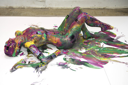 BodyArt Kunstperformance von Jörg Düsterwald mit Aktmodell in Hannover