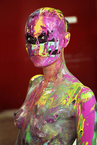 BodyArt Kunstperformance von Jörg Düsterwald mit Aktmodell in Hannover