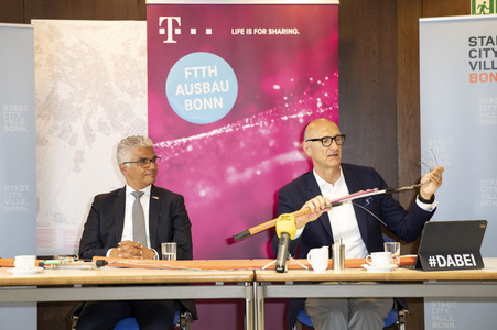 Unterzeichung einer Absichtserklärung der Telekom und der Stadt Bonn