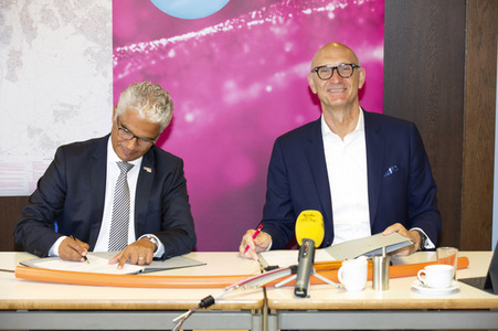 Unterzeichung einer Absichtserklärung der Telekom und der Stadt Bonn