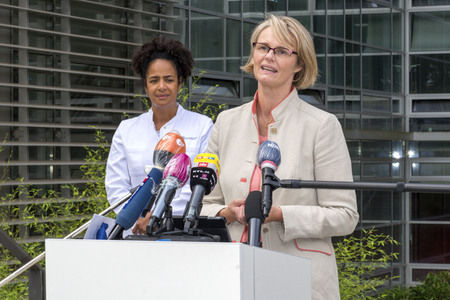 Bundesministerin Anja Karliczek zu Besuch im Universitätsklinikum Hamburg-Eppendorf