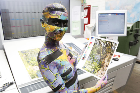 BodyArt Kunstperformance von Jörg Düsterwald mit Aktmodell in Hannover