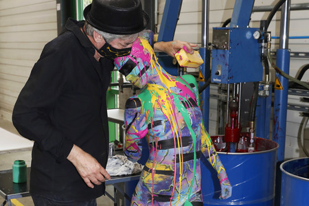 BodyArt Kunstperformance von Jörg Düsterwald mit Aktmodell in Hannover