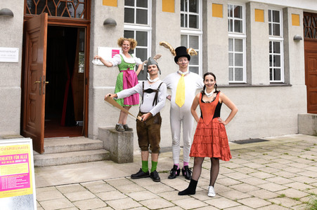 Theateraufführung 'Sängerkrieg der Heidehasen' in Haar