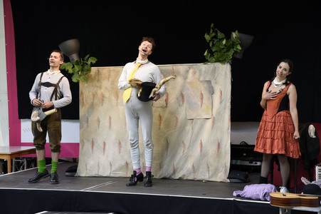 Theateraufführung 'Sängerkrieg der Heidehasen' in Haar
