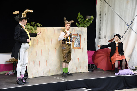 Theateraufführung 'Sängerkrieg der Heidehasen' in Haar