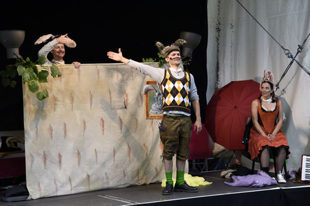 Theateraufführung 'Sängerkrieg der Heidehasen' in Haar
