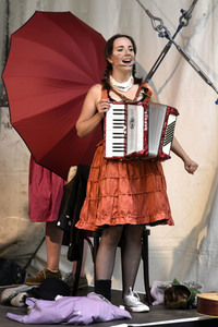 Theateraufführung 'Sängerkrieg der Heidehasen' in Haar