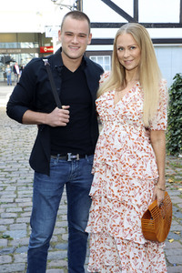 'Golden Things meets Pink Carpet' Pre-Closing Finissage in Hamburg