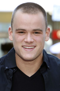 'Golden Things meets Pink Carpet' Pre-Closing Finissage in Hamburg