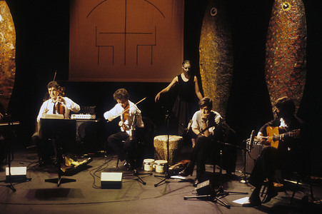 Konzert vom Penguin Cafe Orchestra in London