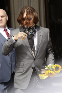 Johnny Depp vor dem High Court in London