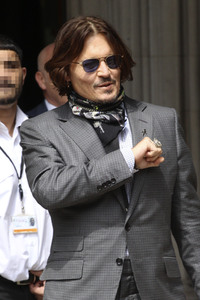 Johnny Depp vor dem High Court in London