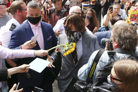 Johnny Depp vor dem High Court in London