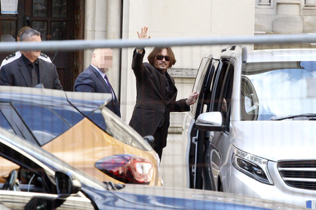 Johnny Depp vor dem High Court in London
