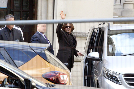 Johnny Depp vor dem High Court in London