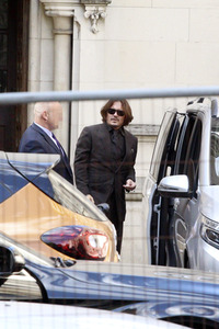 Johnny Depp vor dem High Court in London