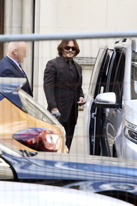 Johnny Depp vor dem High Court in London