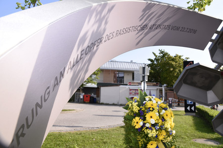 Kranzniederlegung die Opfer des Attentats am Olympia-Einkaufszentrum in München