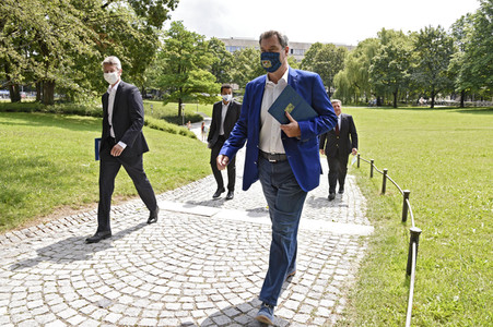 Pressekonferenz zum Schul-Digitalisierungsgipfel in München