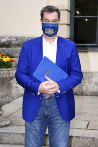 Pressekonferenz zum Schul-Digitalisierungsgipfel in München